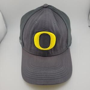 Oregon Ducks Hat Cap Fitted Mens Gray Yellow NCAA Football Dri-FIT Legacy91 Nike